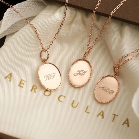 OVAL TWIST NECKLACE